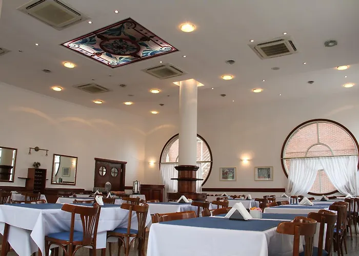 Hotel Reviens